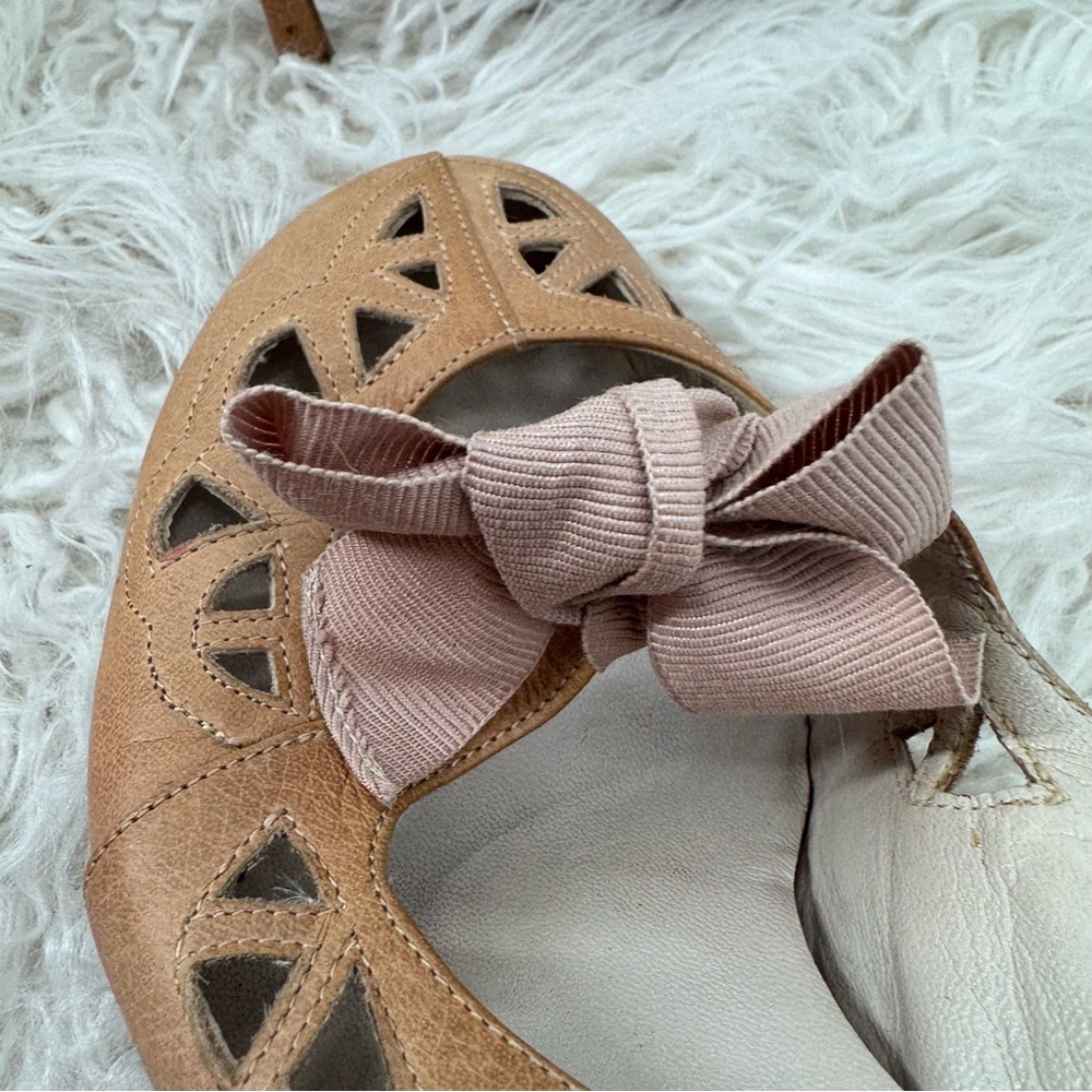 Vintage Christian Dior Tan and Pink Heels with Ribbon Bow - Picture 11 of 14